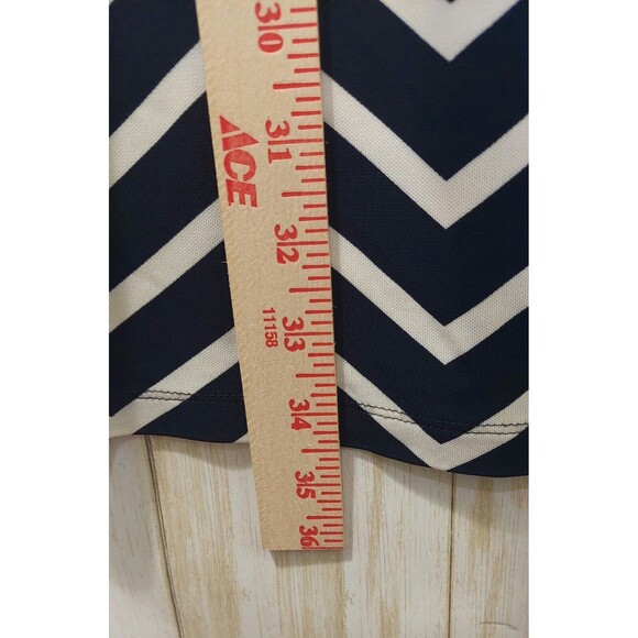 Lauren Ralph Lauren Sleeveless Dress Navy & White Chevron Print Size 8 - Picture 8 of 8
